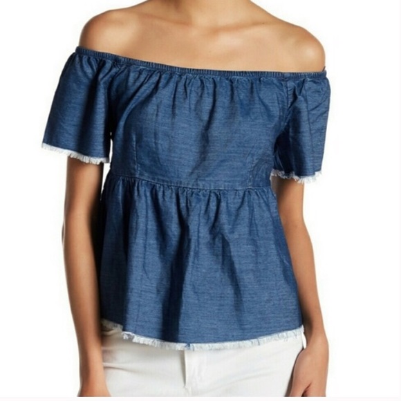 Romeo & Juliet Couture Tops - Romeo + Juliet Couture | Dark Wash Chambray Top